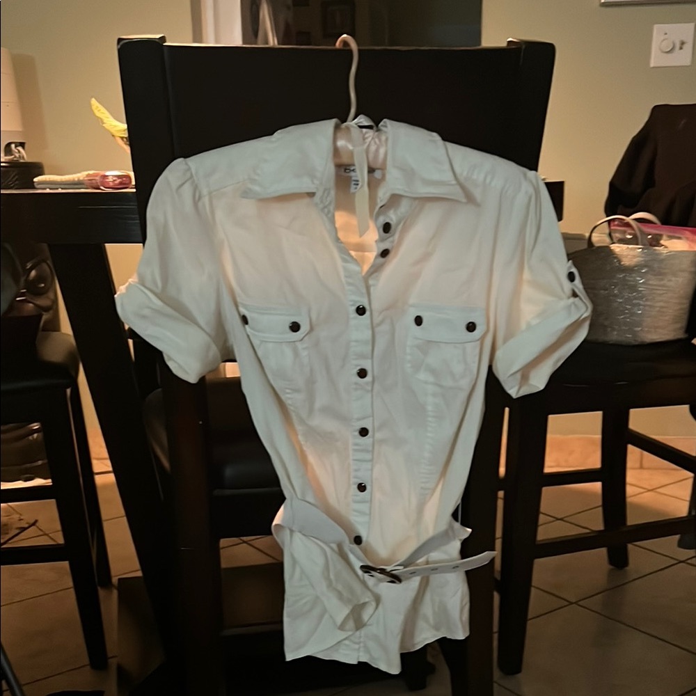 Bebe White Button-Up women’s blouse